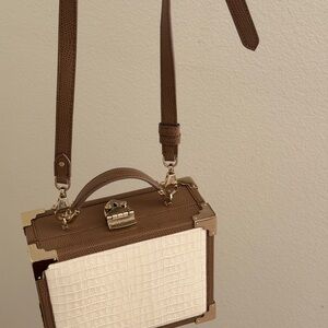 Chic Crossbody Leather  Box Bag